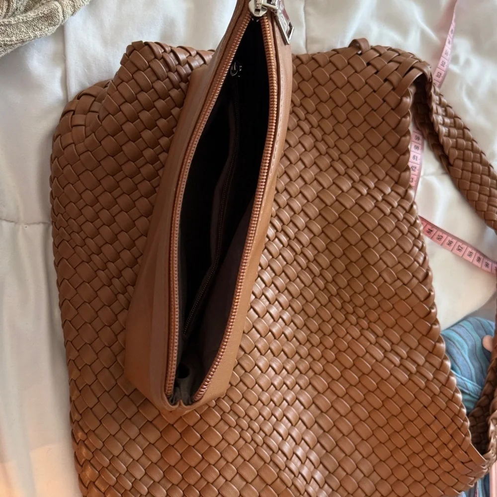 Elegant Brown Woven Shoulder Bag
